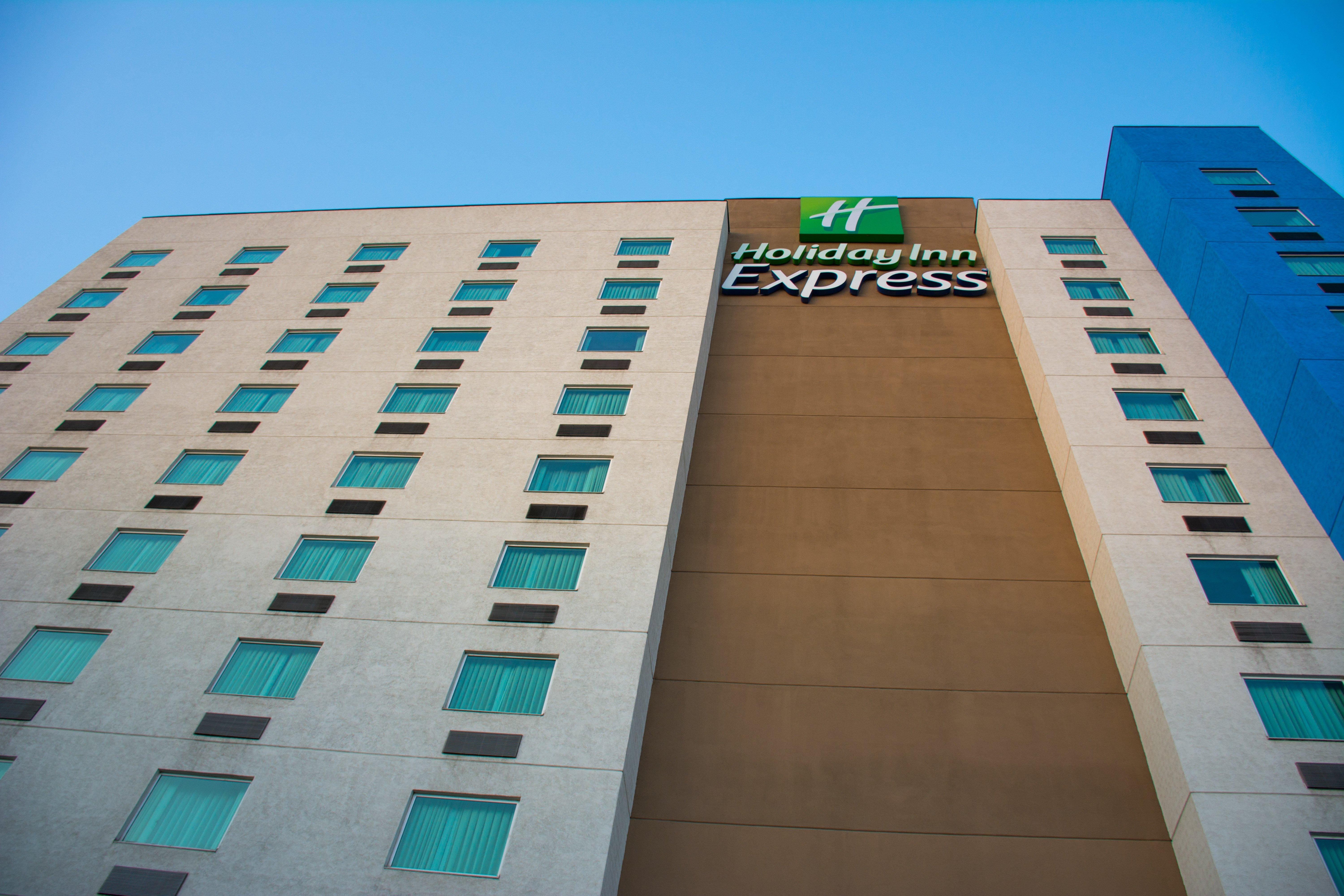 Holiday Inn Express Saltillo Zona Aeropuerto By Ihg Exterior photo