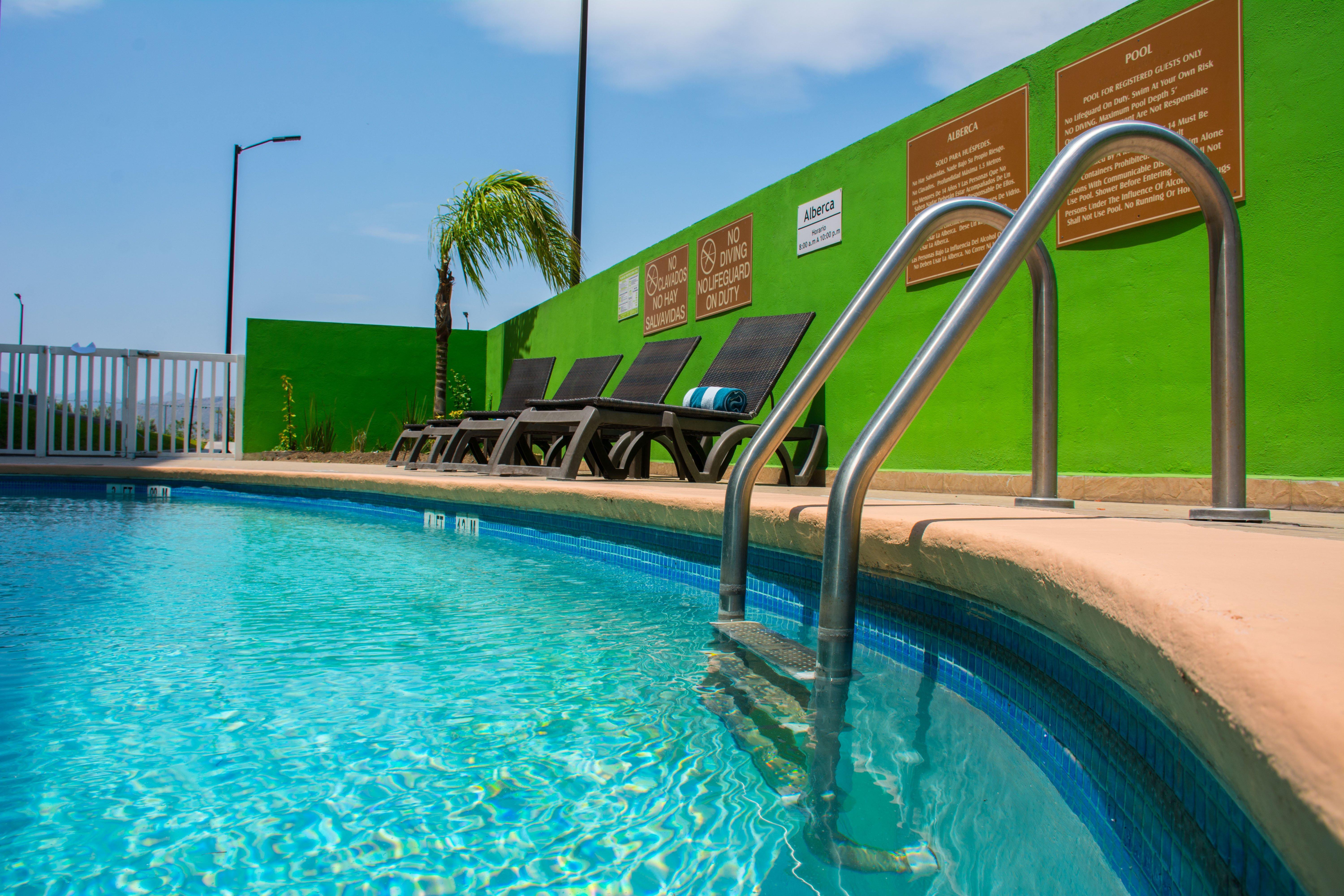 Holiday Inn Express Saltillo Zona Aeropuerto By Ihg Exterior photo