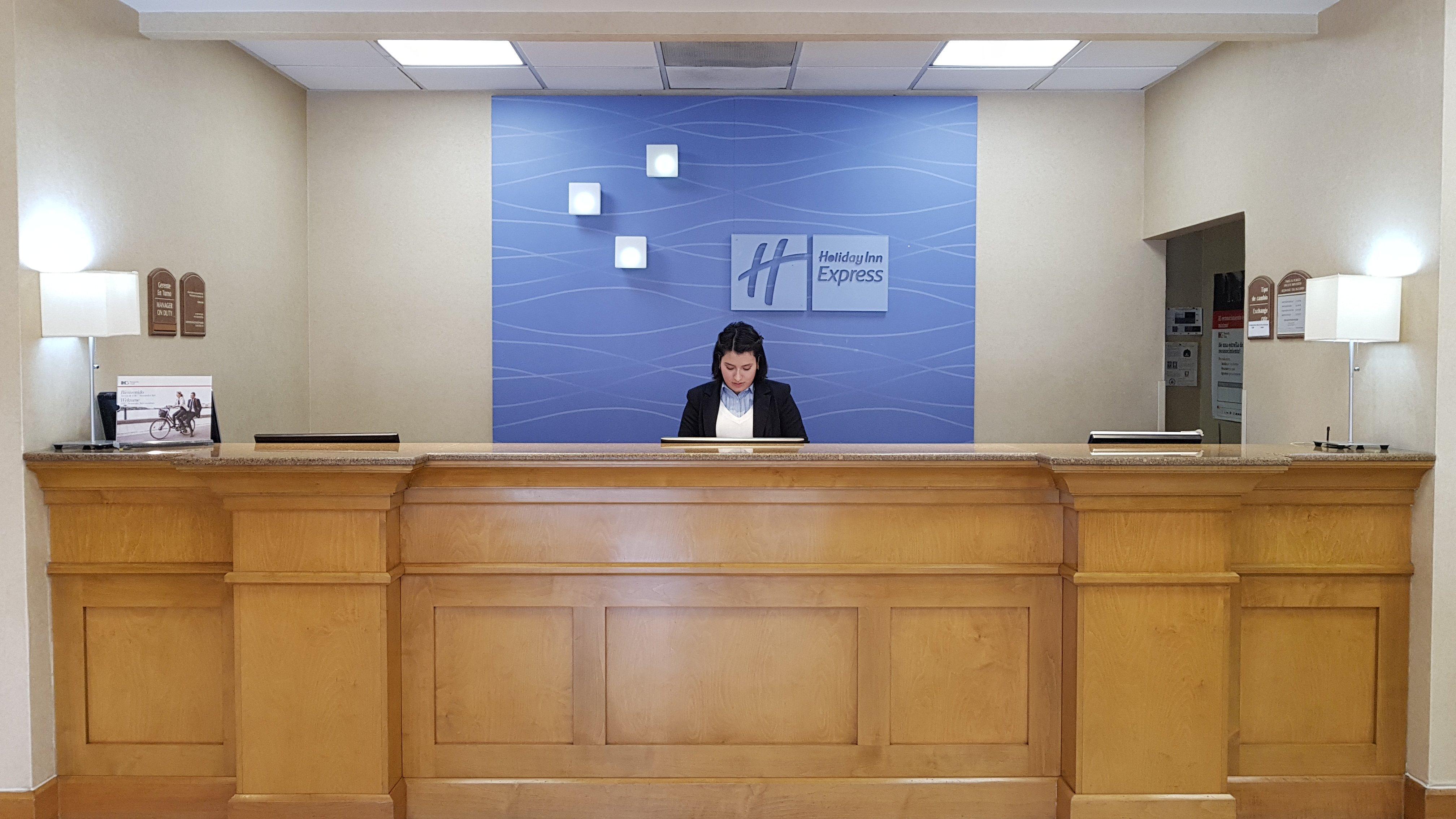 Holiday Inn Express Saltillo Zona Aeropuerto By Ihg Exterior photo